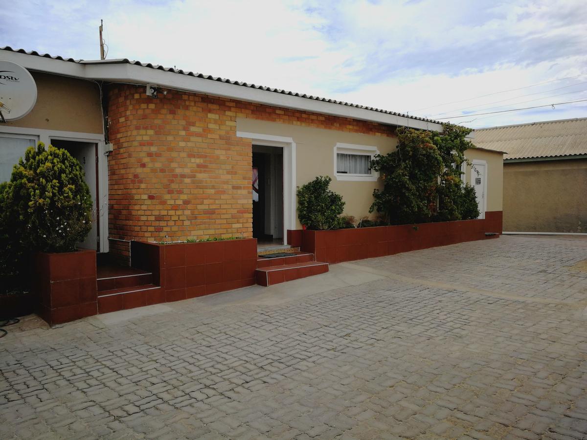 Villelodge Accommodation Lüderitz Buitenkant foto
