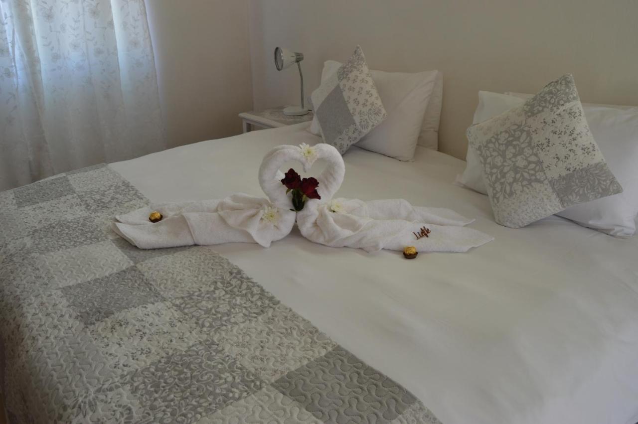 Villelodge Accommodation Lüderitz Buitenkant foto