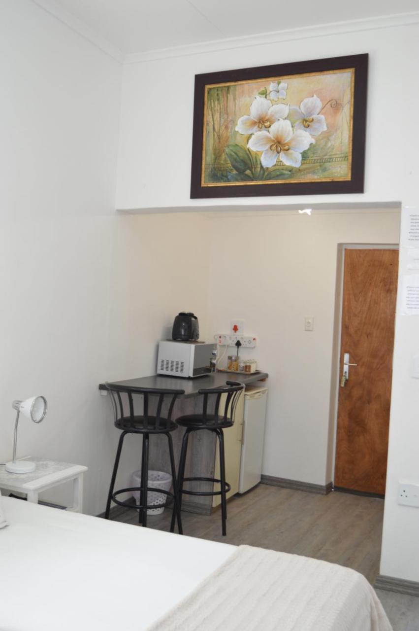 Villelodge Accommodation Lüderitz Buitenkant foto